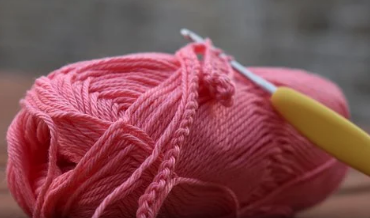 Interlocking vs Crochet Method